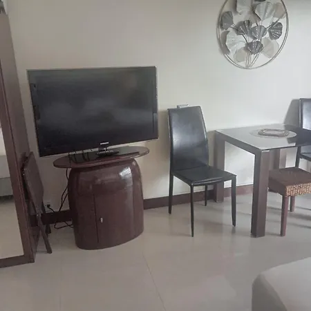 Condotel A Jomtien Beach Road Pattaya Exterior photo
