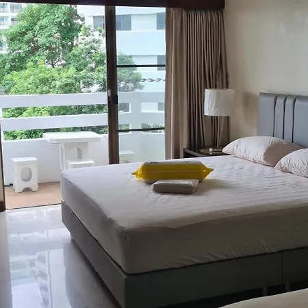 Condotel A Jomtien Beach Road Pattaya Exterior photo